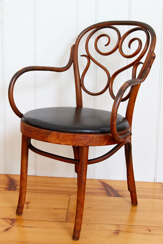 Set of Four Thonet No.4 Bentwood Chairs